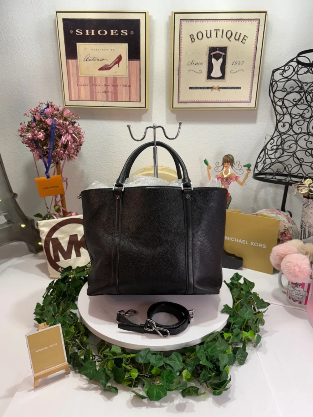 SASSY MICHAEL KORS PEBBLED LEATHER BLACK 2-WAY HANDBAG! MSRP $478